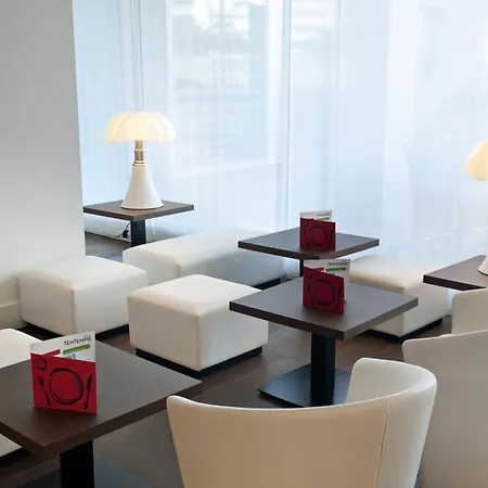 Hotel Ibis 2*