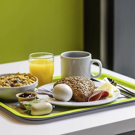 Ξενοδοχείο Ibis 2*