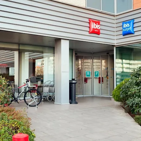 Ibis Hotel 2*