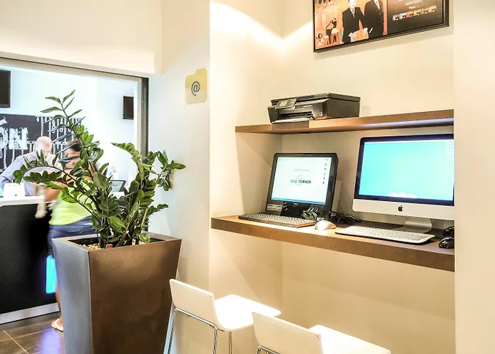 莱里达宜必思酒店 酒店