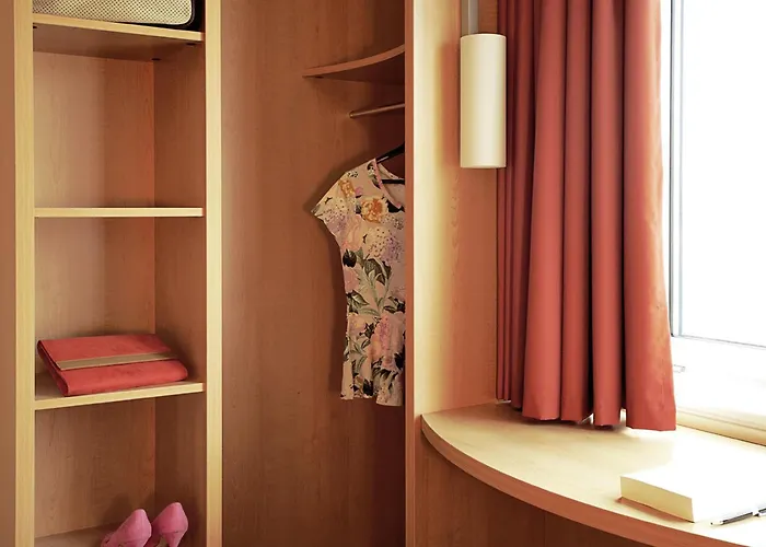 莱里达宜必思酒店 酒店 莱里达